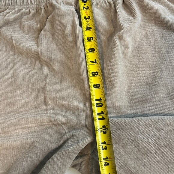 Venezia Jeans Womens Khaki Colored Stretch Straight Legged Sweatpants Size 26/28 - Picture 8 of 9